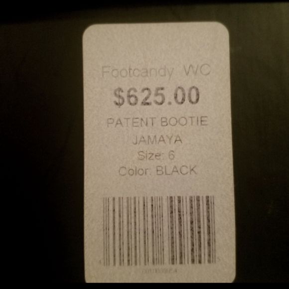 Mary-Kyri black patent bootie 4 1/2 inch heels 👠 size 6 - Picture 2 of 2
